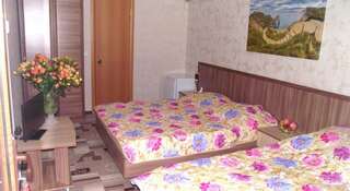 Гостиница Гостевой Дом «Санторини» Анапа Классический трехместный номер-2